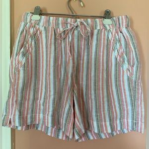 Stripped linen shorts